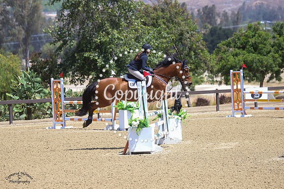 Hands_Up_(420)_20210520_4708